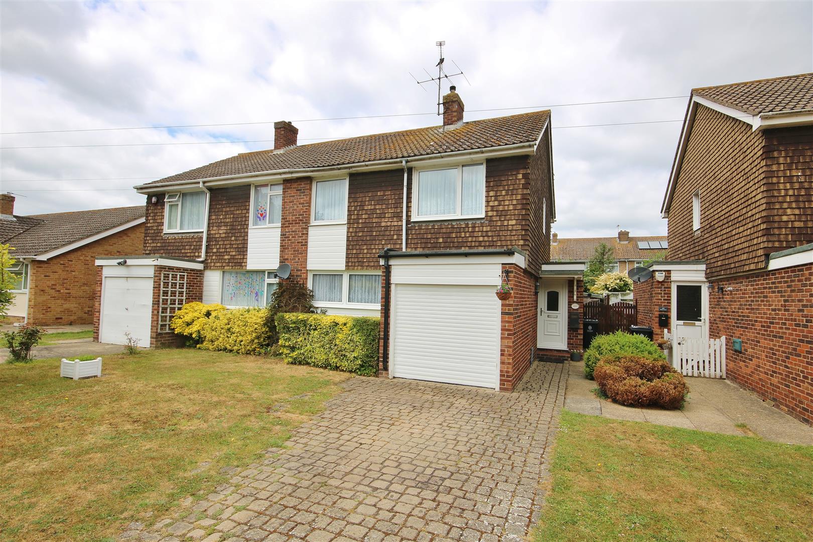 Walton Road, Walton On The Naze Sheen's